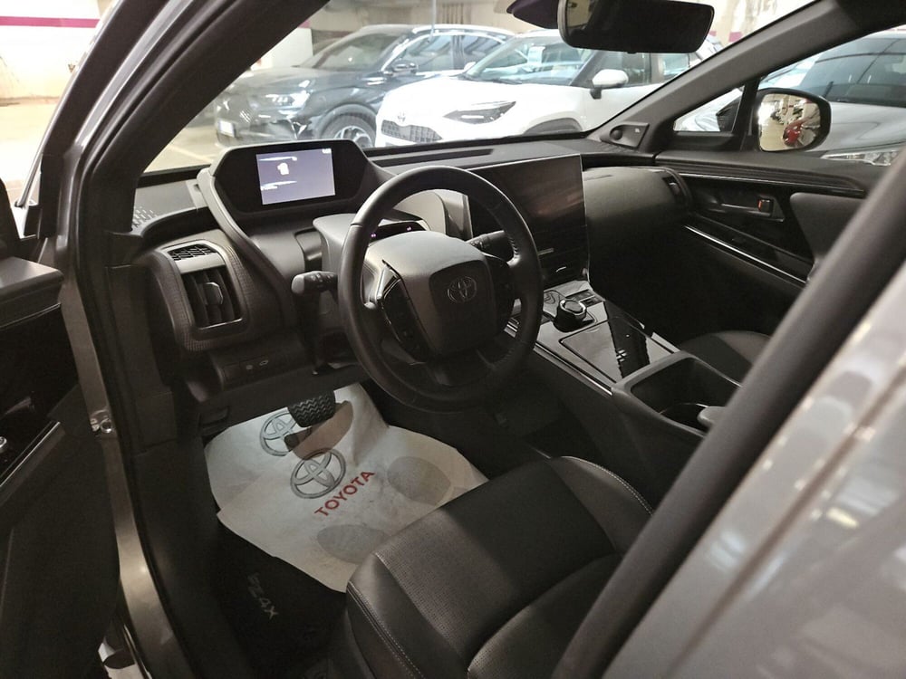 Toyota bZ4X usata a Vicenza (8)