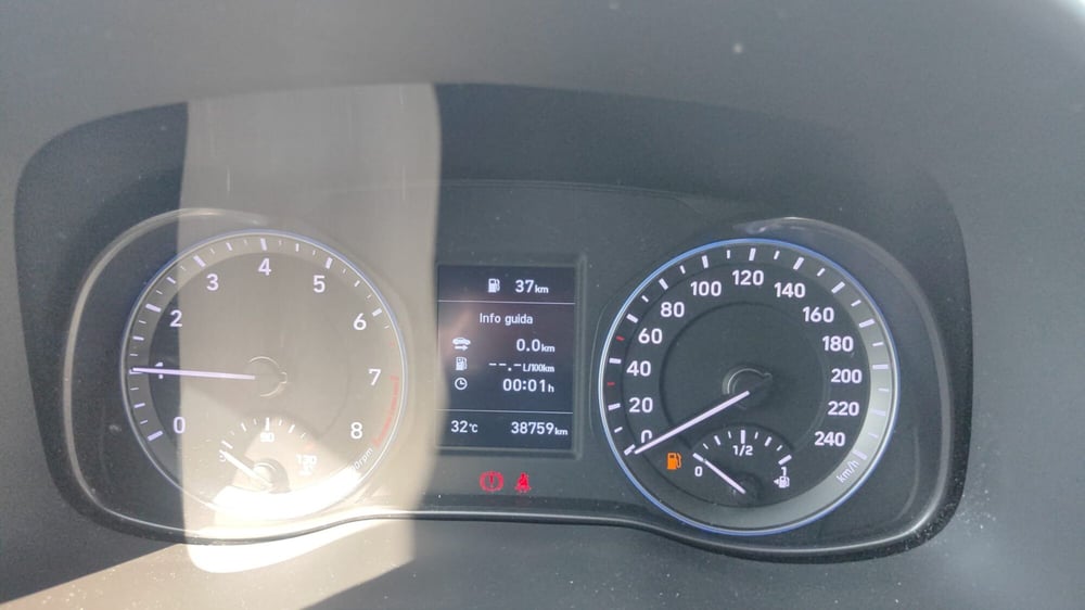 Hyundai Kona usata a Firenze (2)