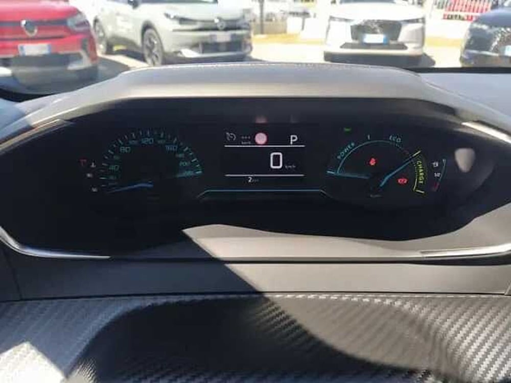 Peugeot 208 nuova a Milano (12)