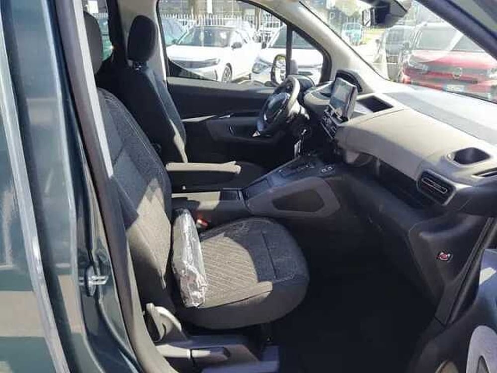 Peugeot Rifter nuova a Milano (10)