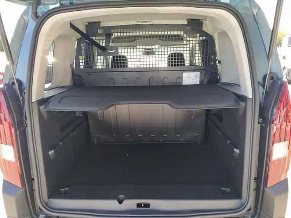 Peugeot Rifter nuova a Milano (7)