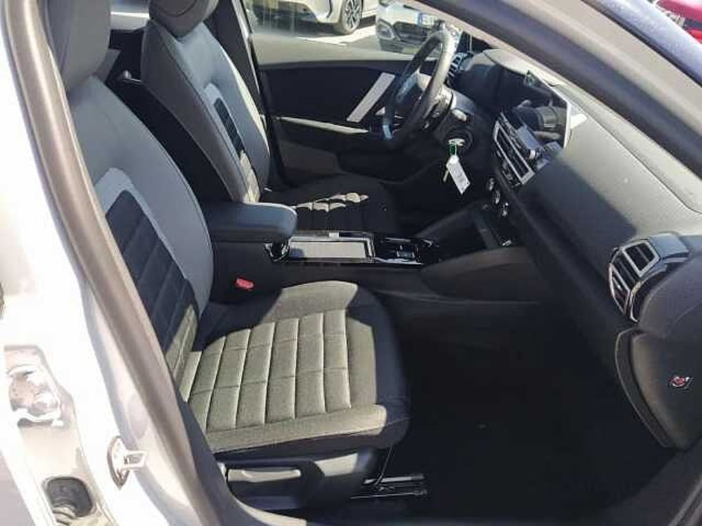 Citroen C4 nuova a Milano (10)