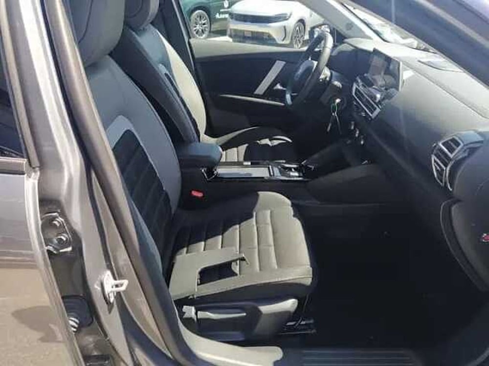 Citroen C4 nuova a Milano (10)