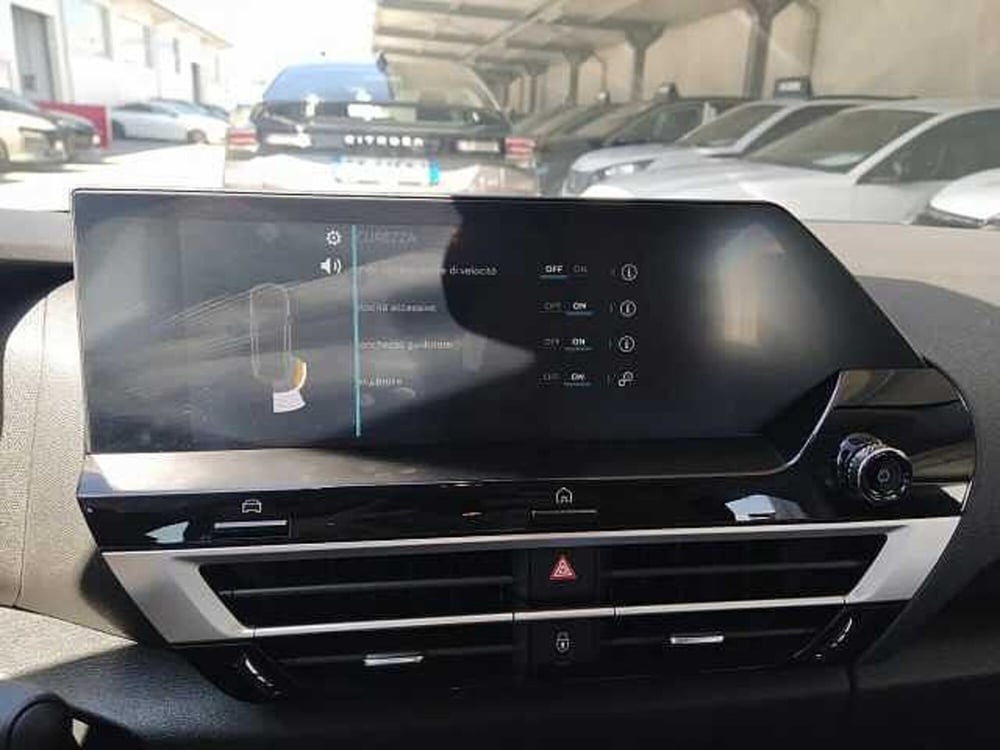 Citroen C4 nuova a Milano (17)