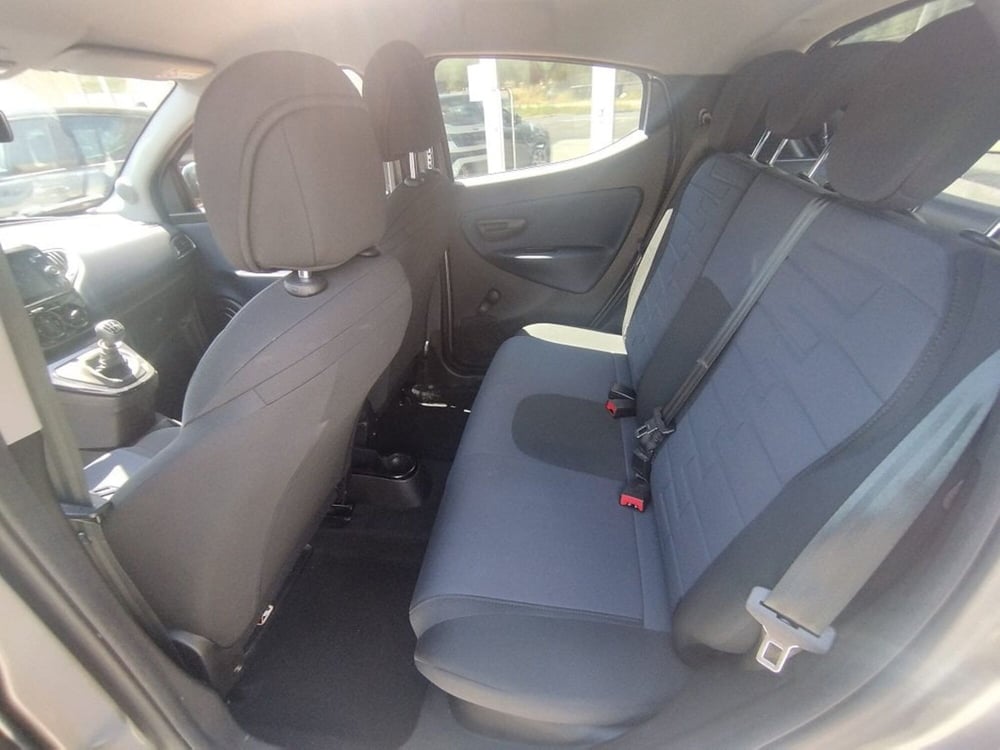 Lancia Ypsilon usata a Arezzo (10)