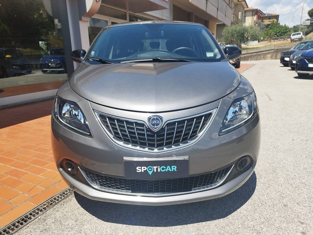 Lancia Ypsilon usata a Arezzo (2)