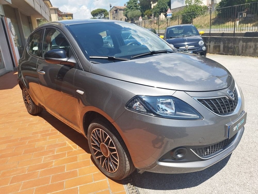 Lancia Ypsilon usata a Arezzo (3)