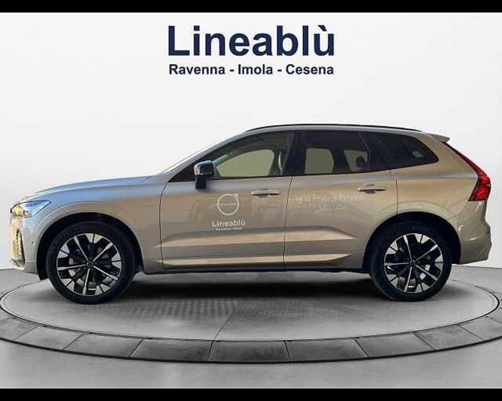 Volvo XC60 nuova a Ravenna (2)
