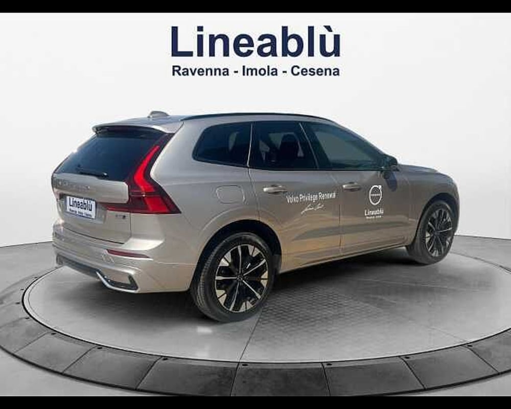 Volvo XC60 nuova a Ravenna (5)