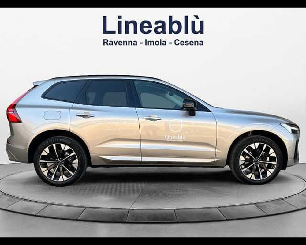 Volvo XC60 nuova a Ravenna (6)