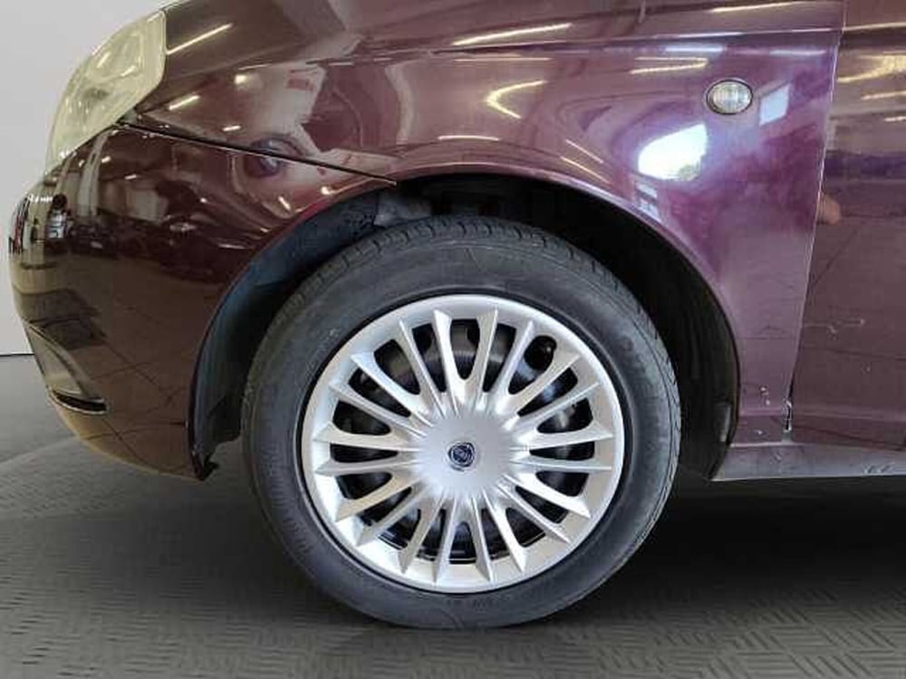 Lancia Ypsilon usata a Vibo Valentia (16)