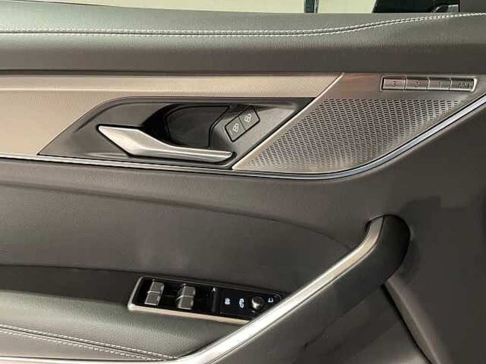 Jaguar F-Pace usata a Ravenna (19)