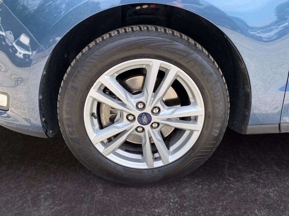 Ford Galaxy usata a Milano (17)