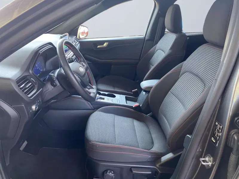 Ford Kuga usata a Milano (9)