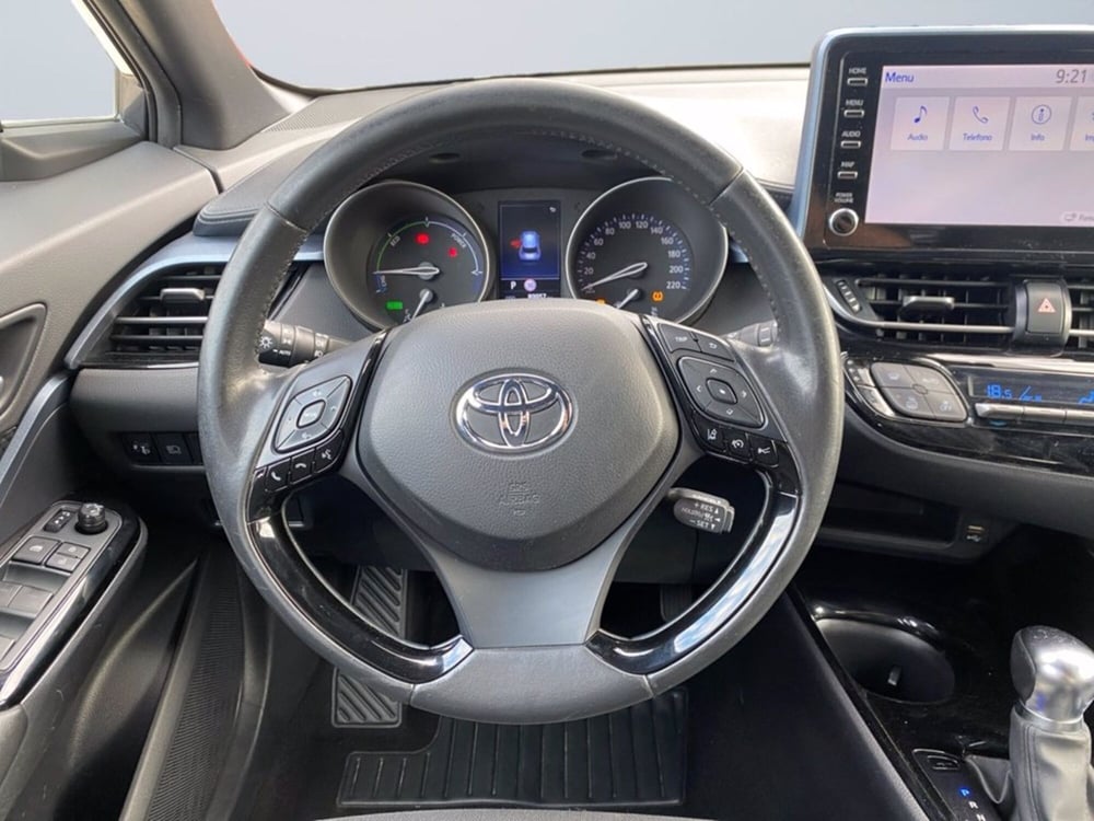 Toyota Toyota C-HR usata a Milano (13)