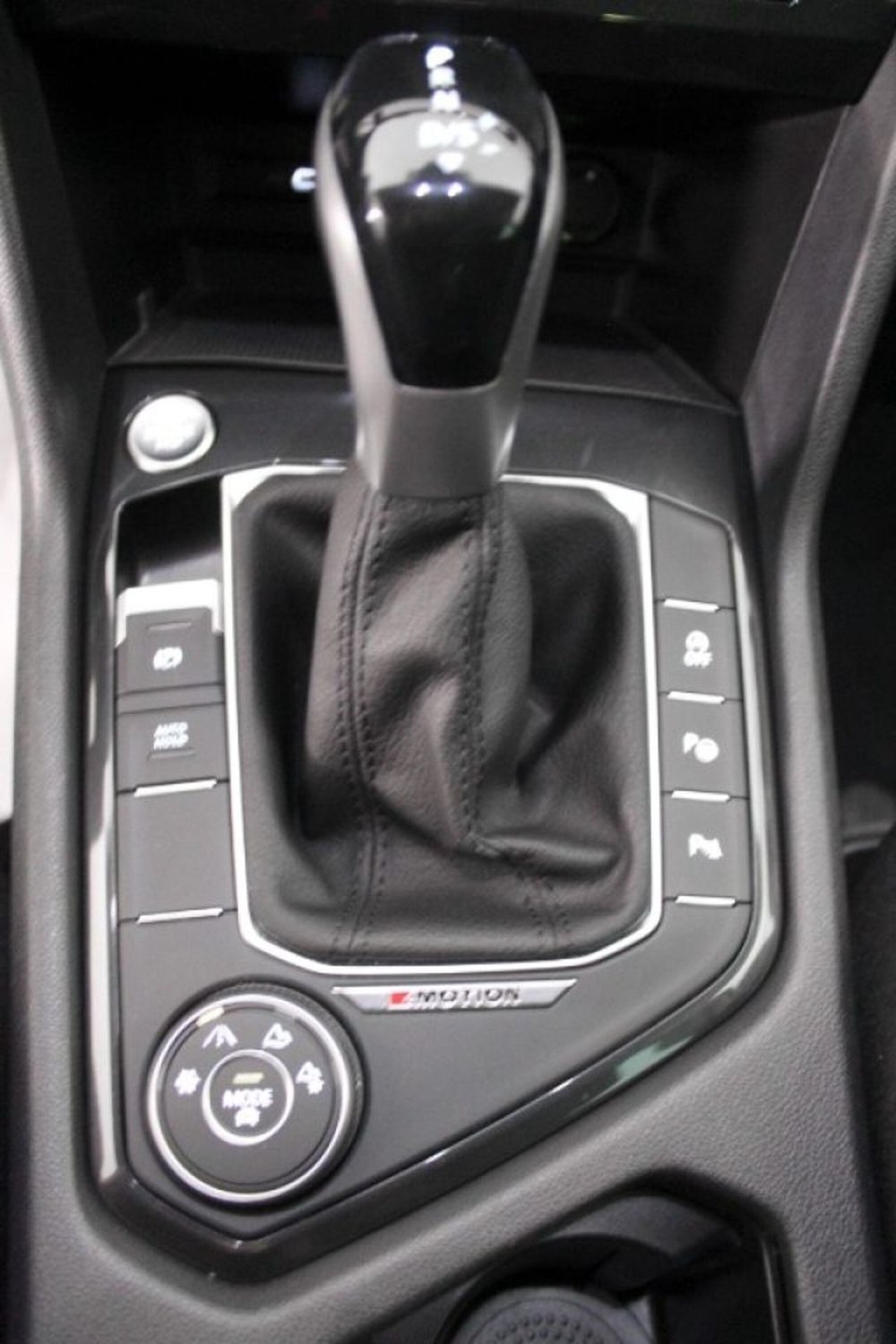Volkswagen Tiguan usata a Novara (12)