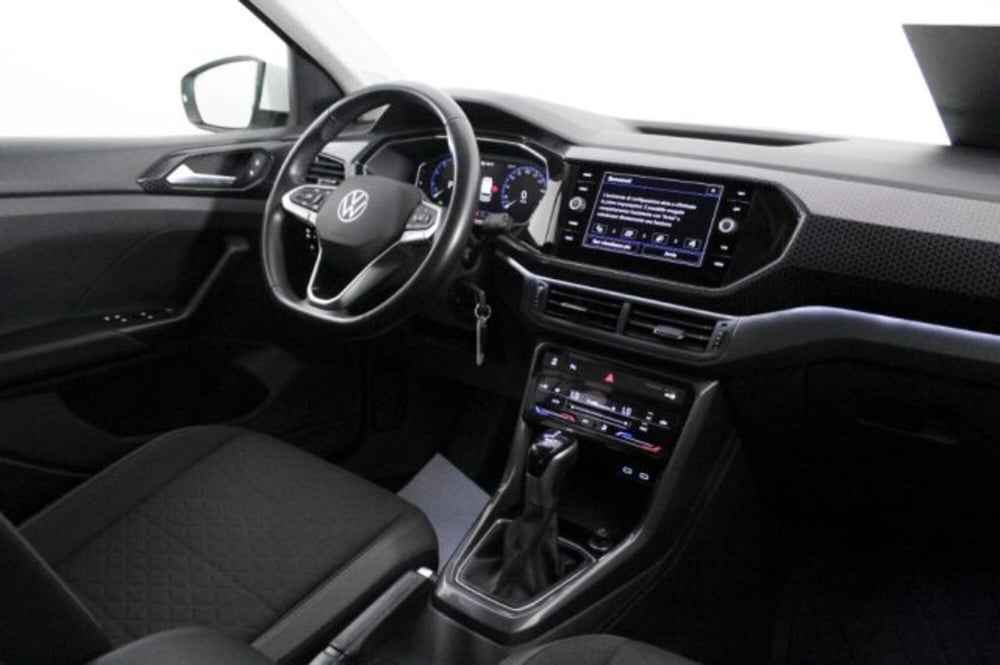 Volkswagen T-Cross usata a Novara (7)
