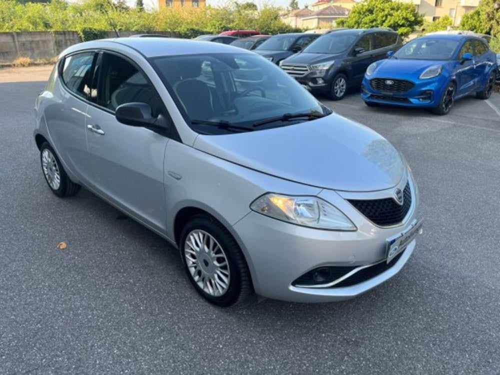Lancia Ypsilon usata a Lodi (3)