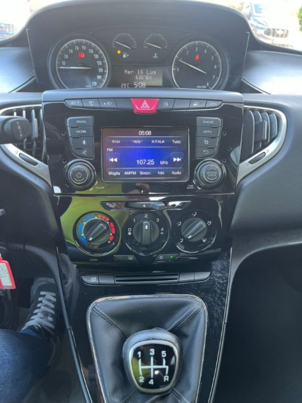 Lancia Ypsilon usata a Lodi (8)