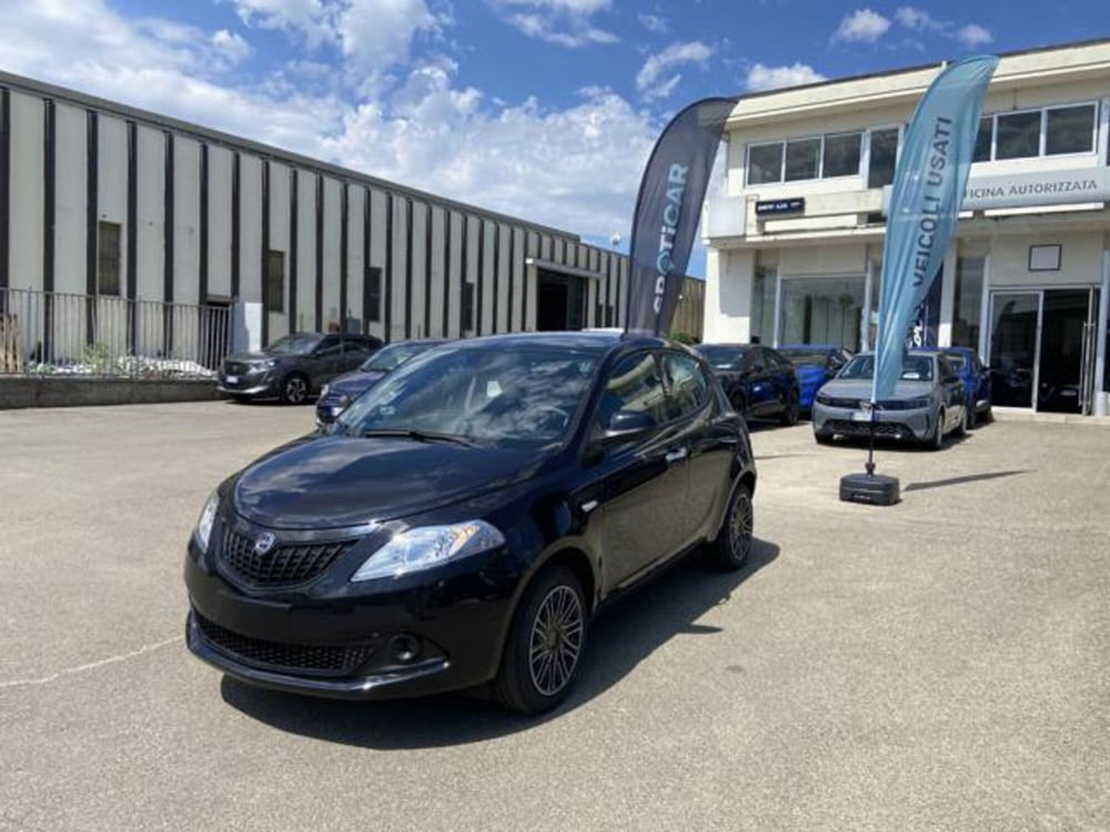 Lancia Ypsilon nuova a Firenze