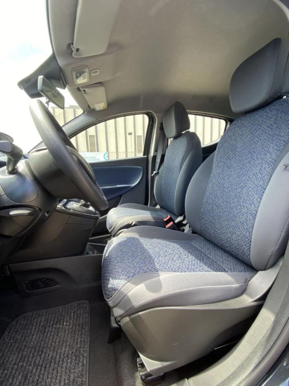 Lancia Ypsilon nuova a Firenze (11)