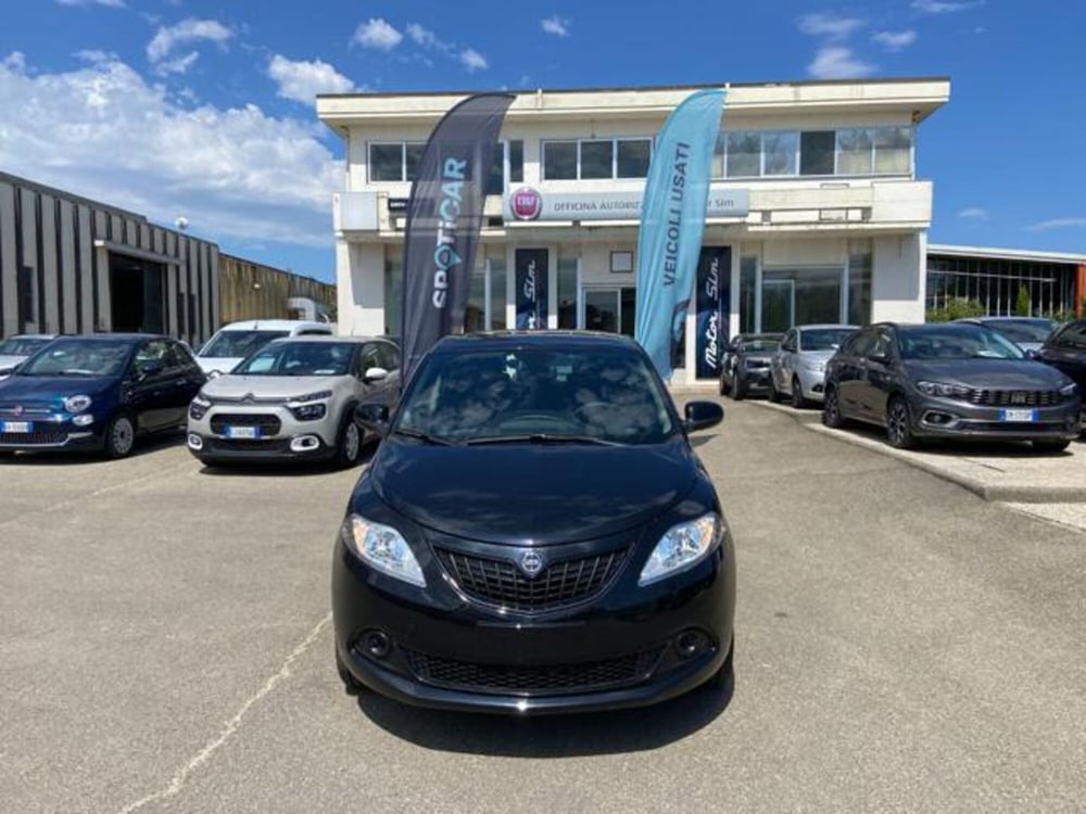 Lancia Ypsilon nuova a Firenze (2)