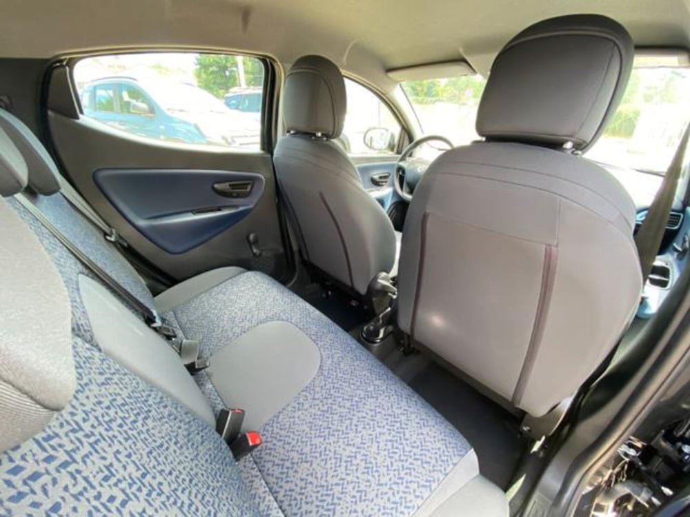 Lancia Ypsilon nuova a Firenze (20)