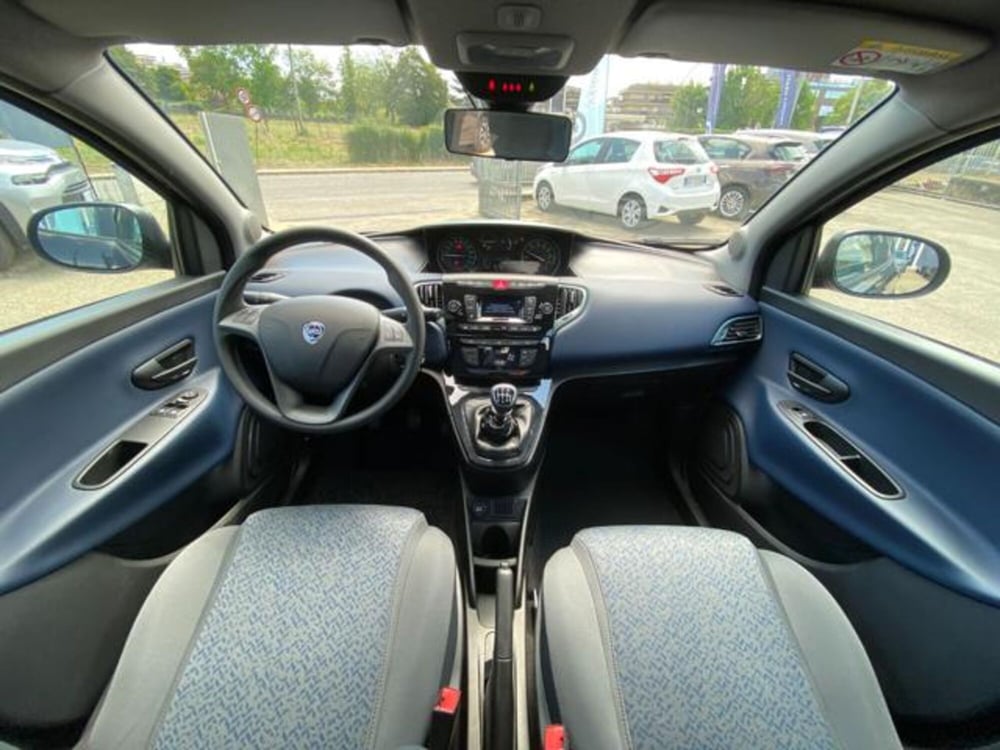 Lancia Ypsilon nuova a Firenze (8)