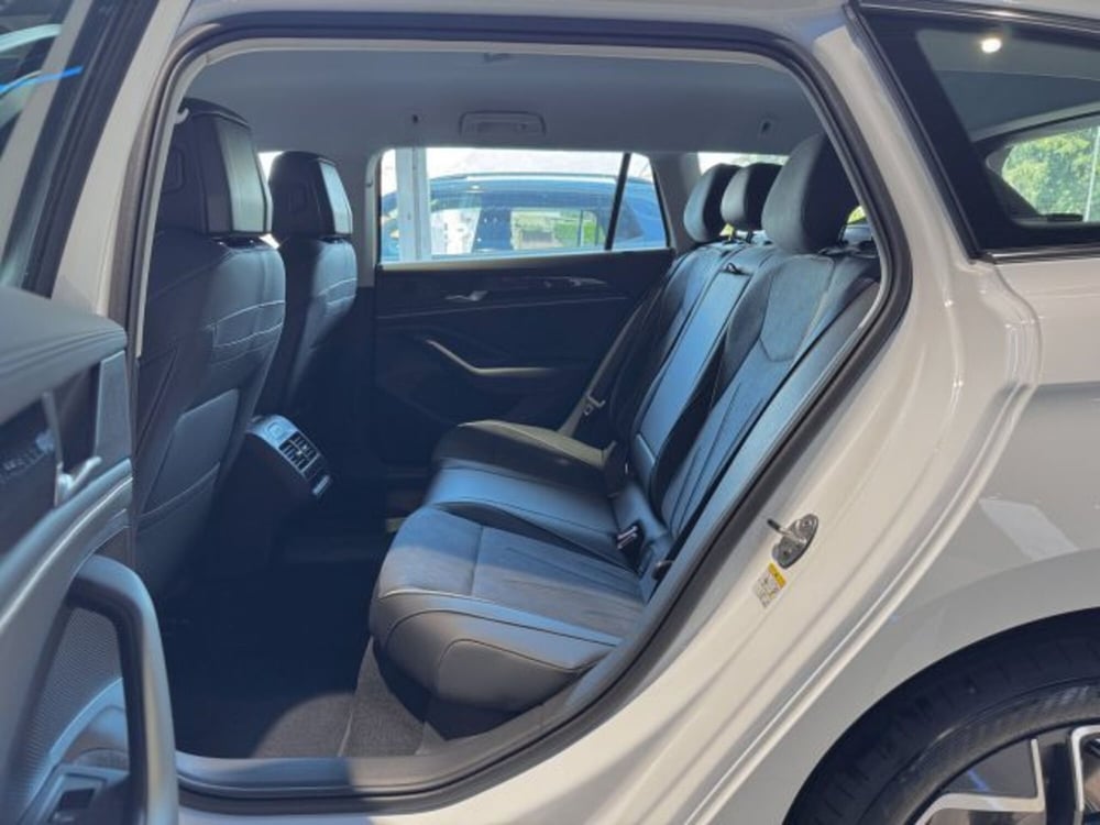 Volkswagen Passat nuova a Vicenza (9)