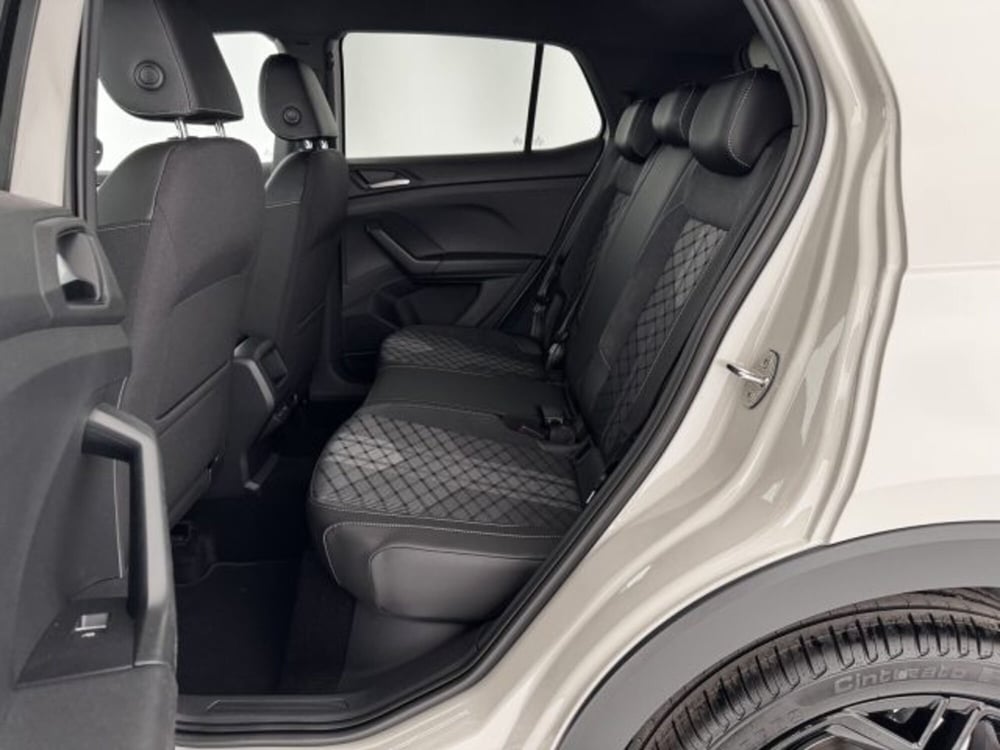 Volkswagen T-Cross nuova a Vicenza (10)