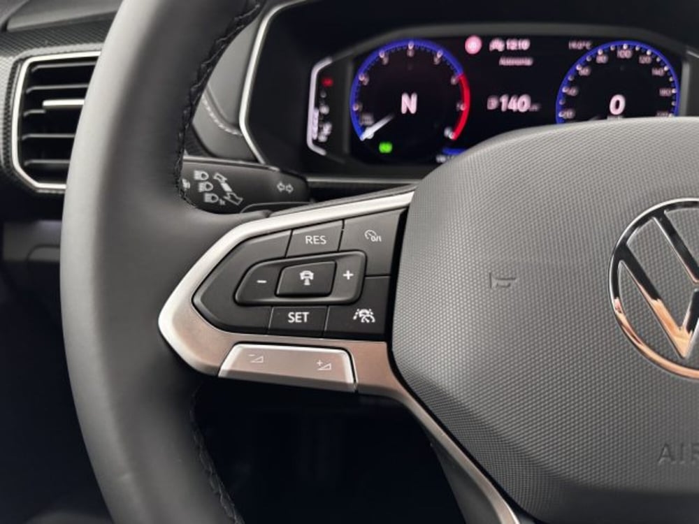 Volkswagen T-Cross nuova a Vicenza (18)