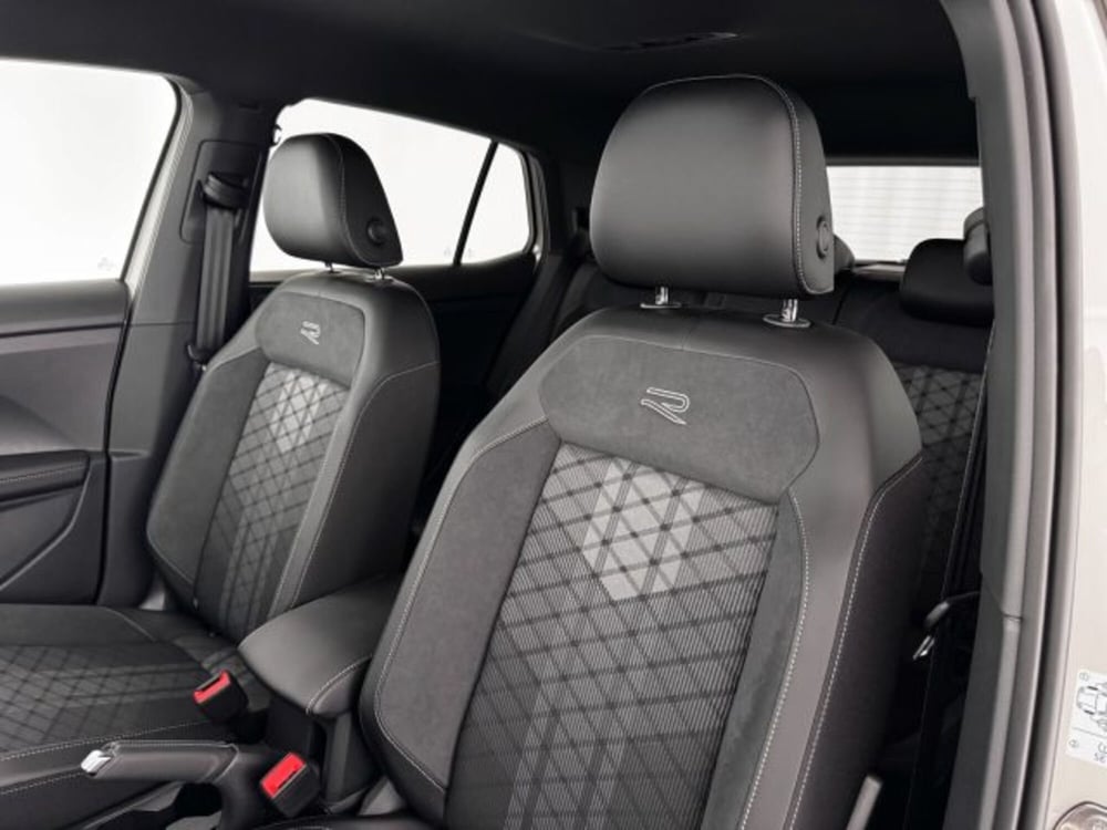 Volkswagen T-Cross nuova a Vicenza (9)
