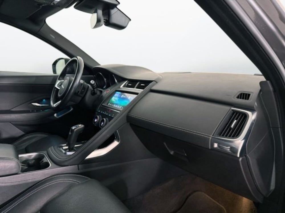 Jaguar E-Pace usata a Modena (10)