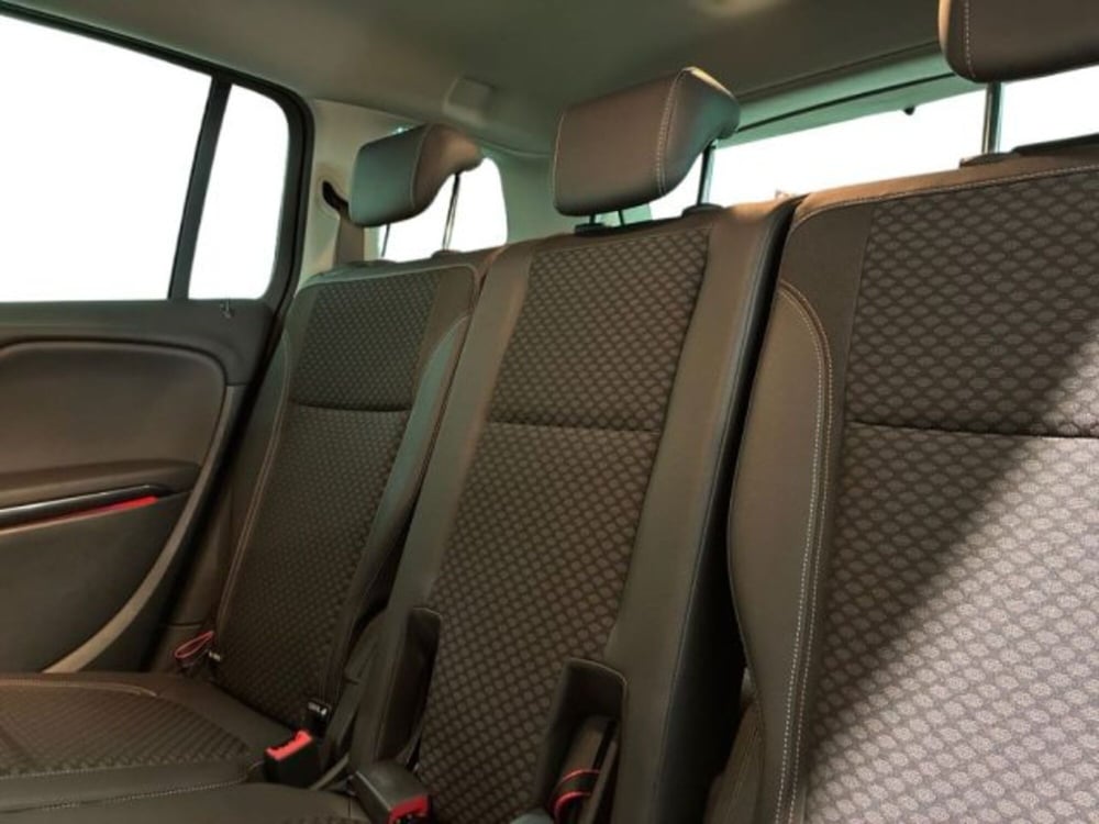 Opel Zafira Tourer usata a Ancona (14)