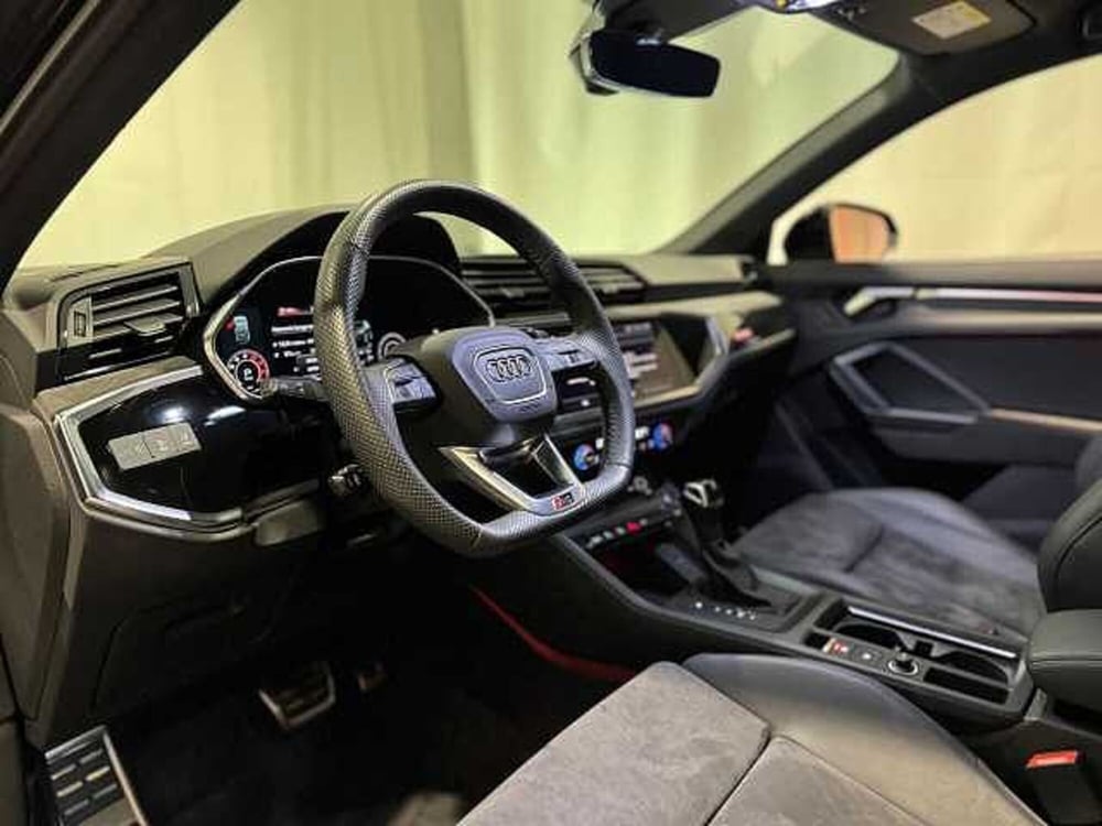 Audi RS Q3 Sportback usata a Genova (10)