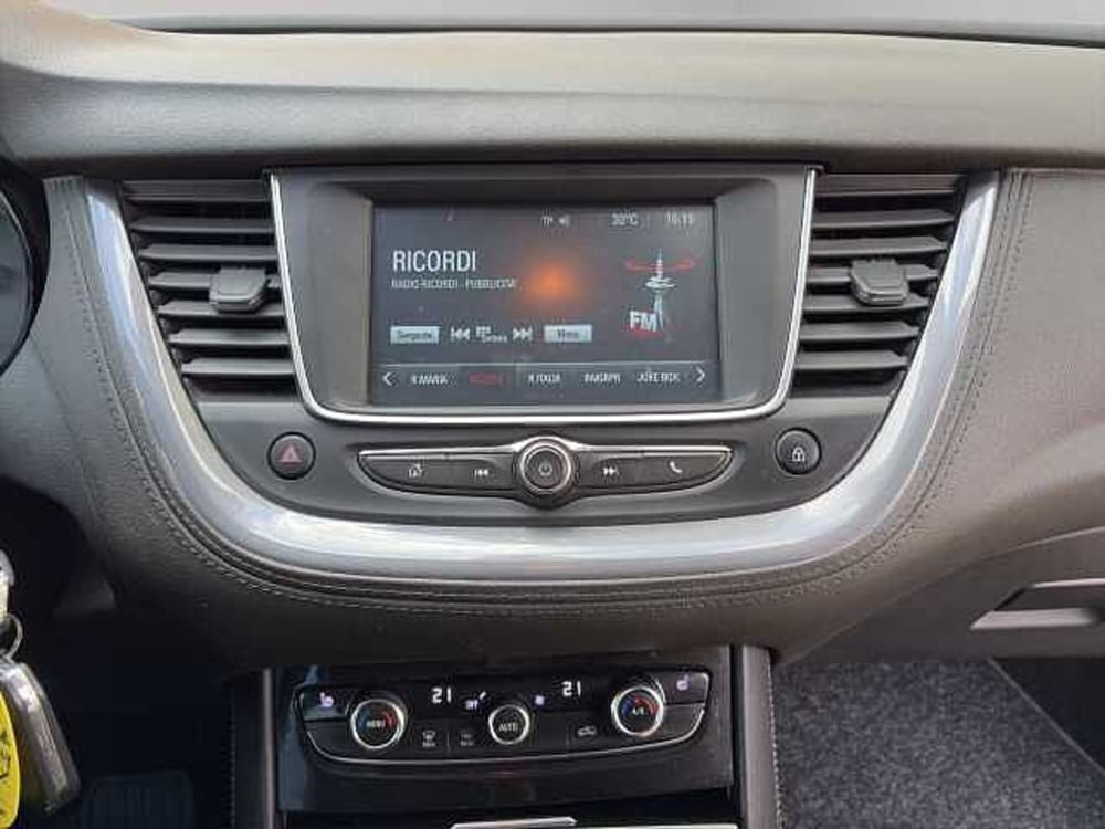 Opel Grandland X usata a Vibo Valentia (13)