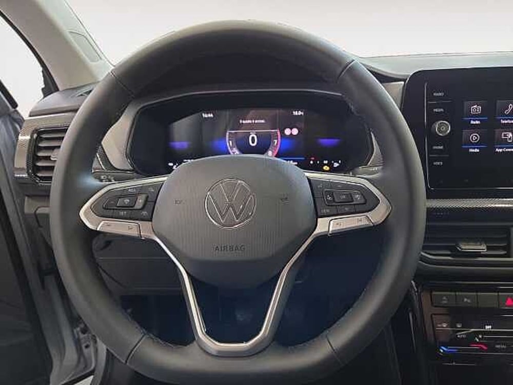 Volkswagen T-Cross nuova a Lecco (13)
