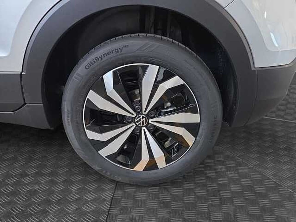 Volkswagen T-Cross nuova a Lecco (15)