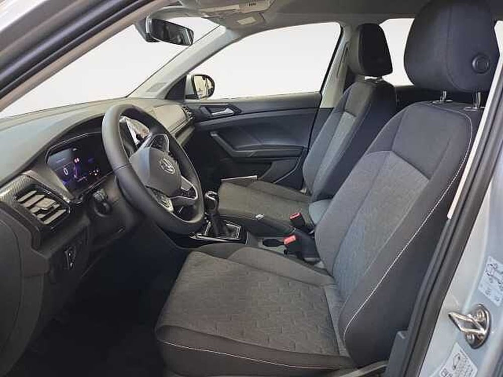 Volkswagen T-Cross nuova a Lecco (9)