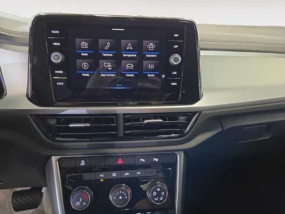 Volkswagen T-Roc nuova a Lecco (11)