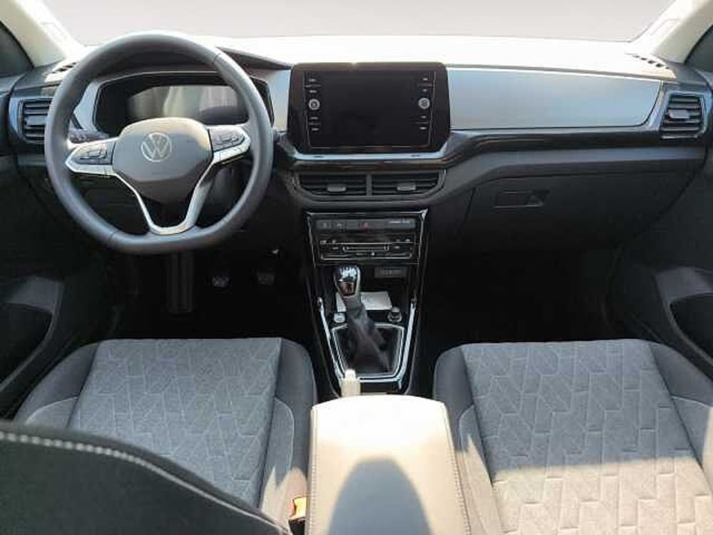 Volkswagen T-Cross nuova a Lecco (10)