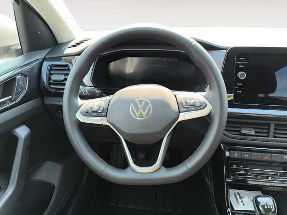 Volkswagen T-Cross nuova a Lecco (12)