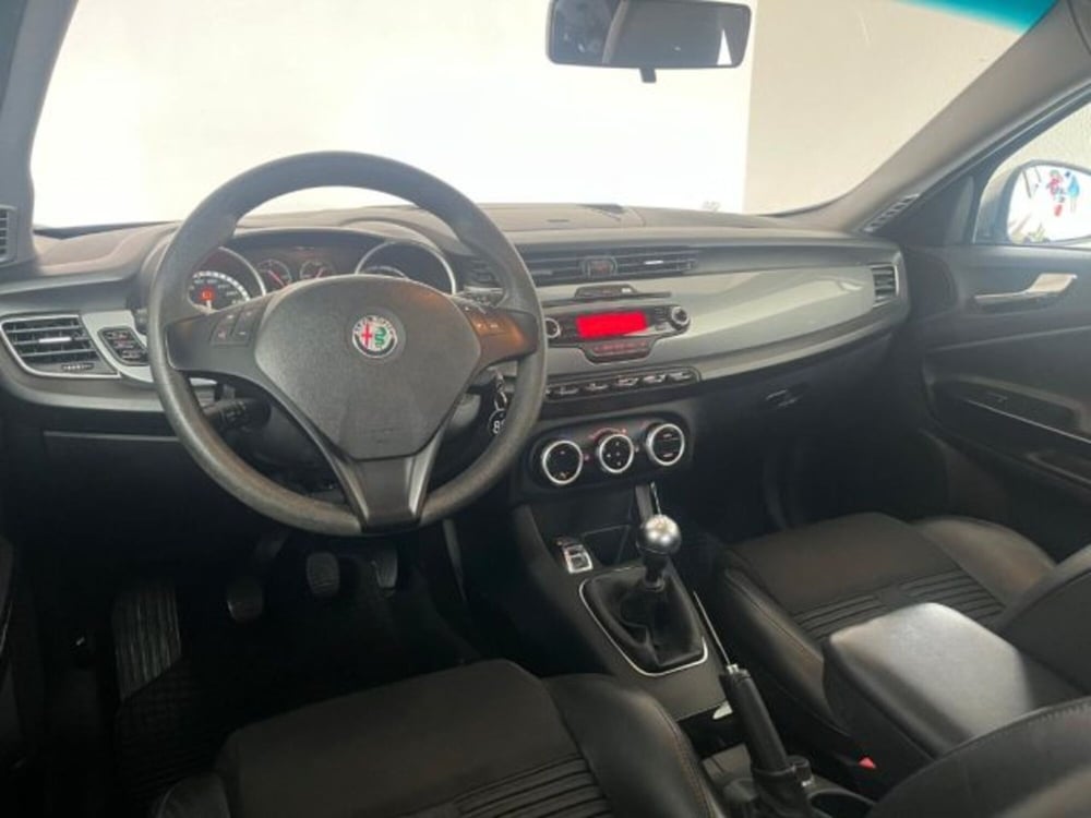 Alfa Romeo Giulietta usata a Trapani (14)