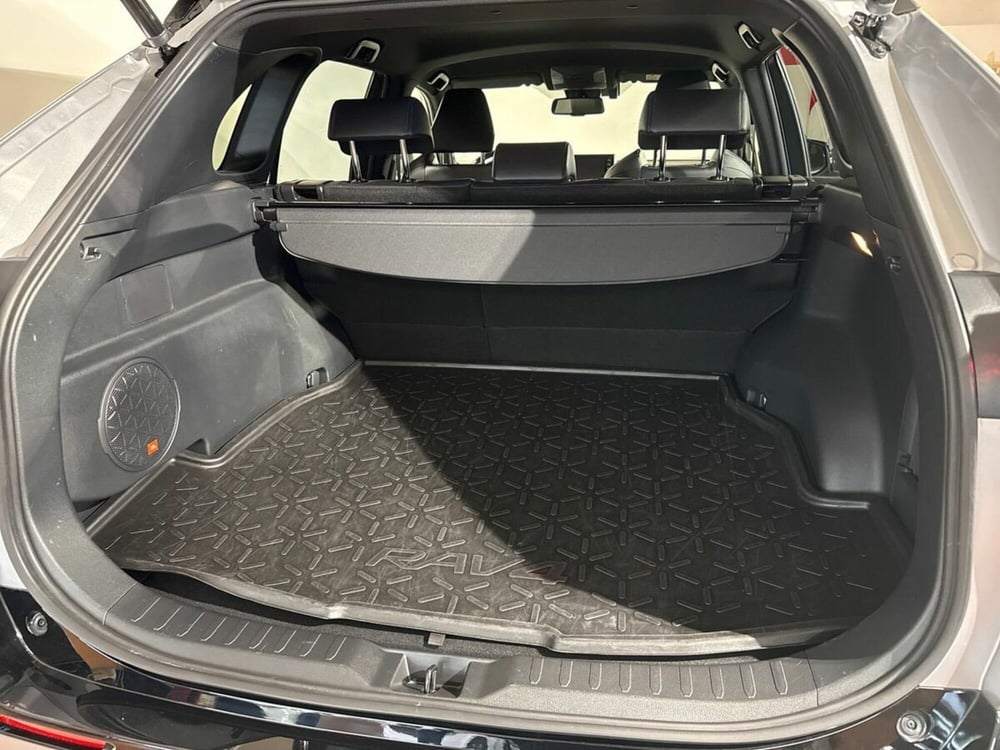 Toyota Rav4 usata a Lecco (14)