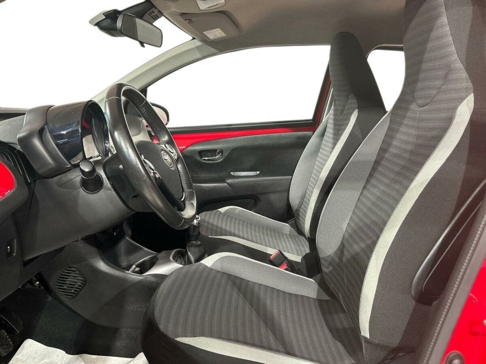Toyota Aygo usata a Lecco (10)