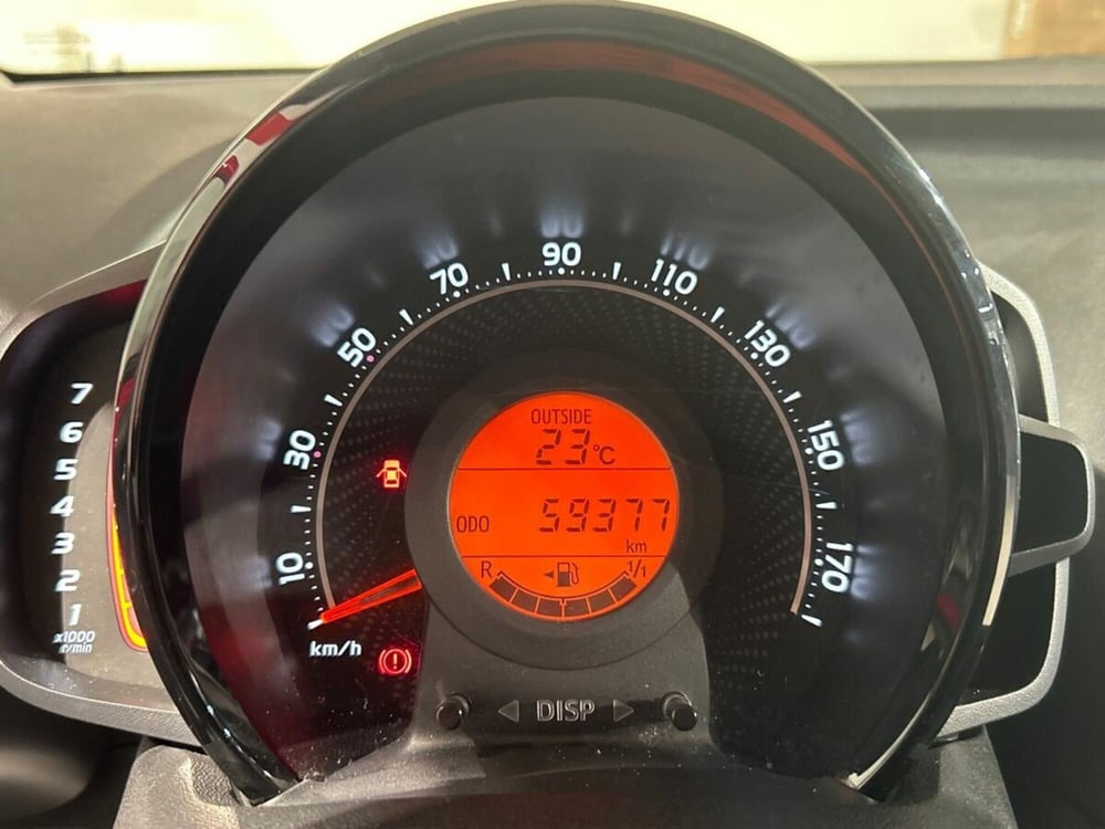 Toyota Aygo usata a Lecco (9)