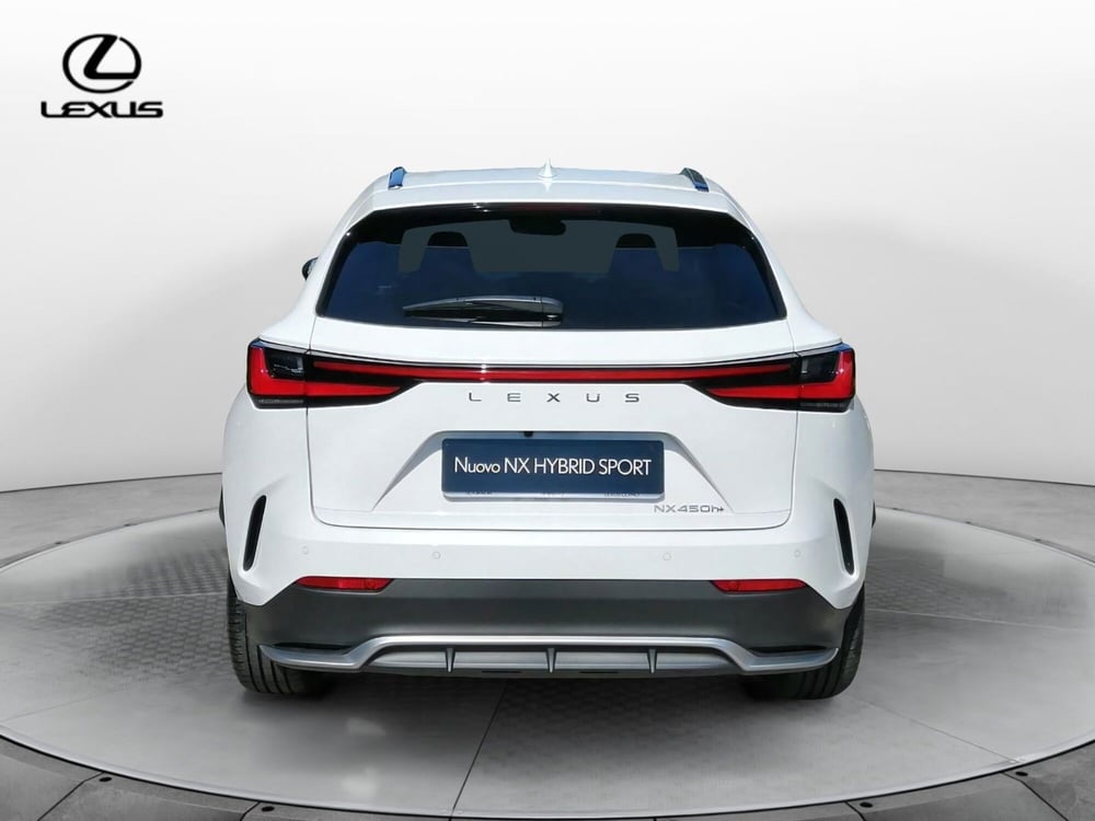 Lexus NX nuova a Como (4)