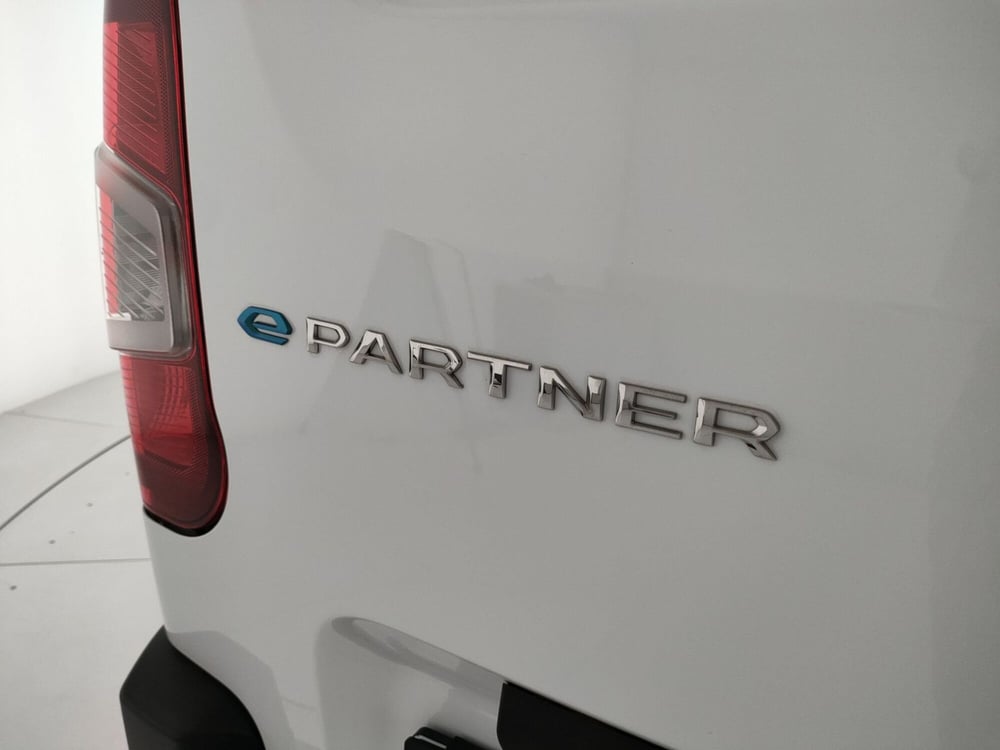 Peugeot e-Partner Furgone nuova a Caserta (10)
