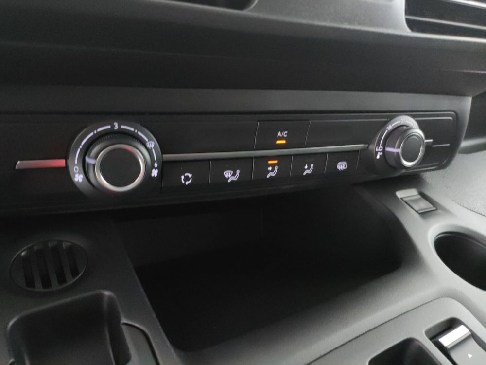 Peugeot e-Partner Furgone nuova a Caserta (19)