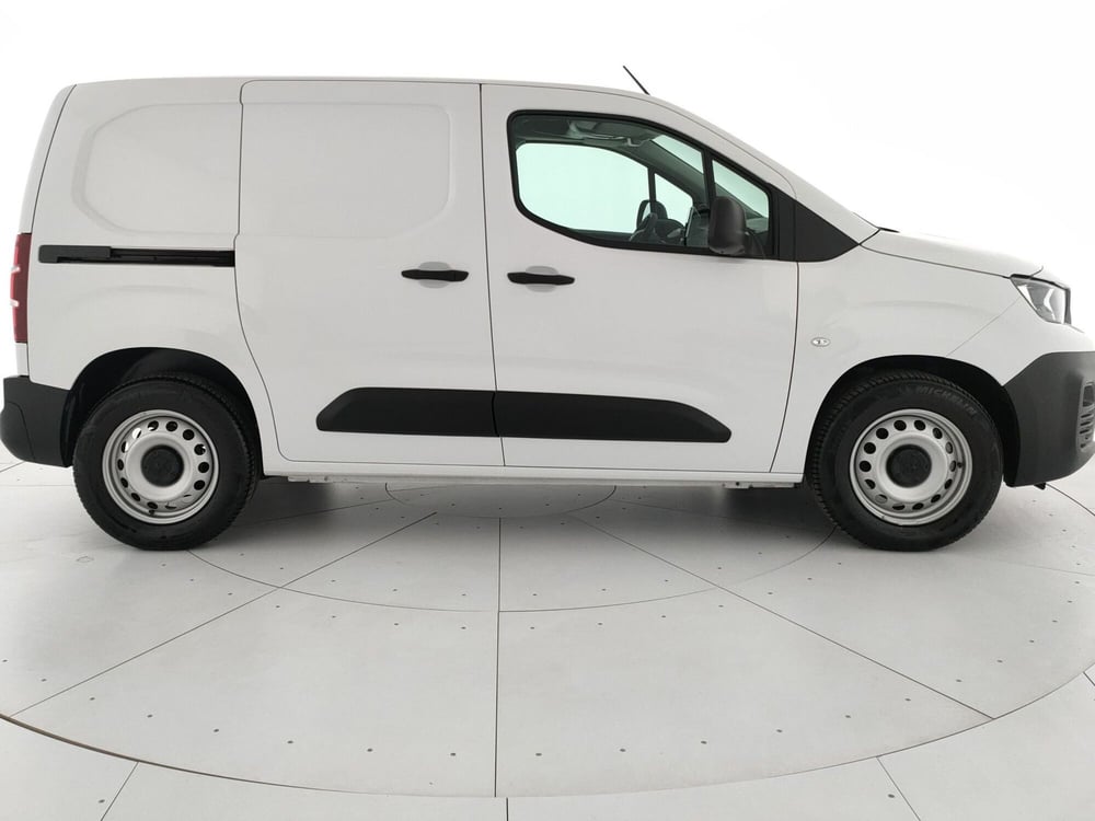 Peugeot e-Partner Furgone nuova a Caserta (4)